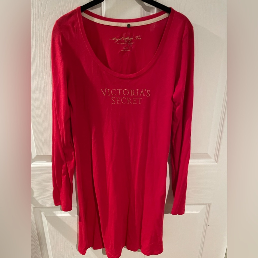 Bundle of 2 Victoria’s Secret long sleeved sleep shirts, size small